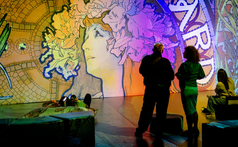 Answear Fashion Show – Art Box Experience x Answear Concept Store Moda care implică toate simțurile